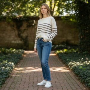 Witte gebreide trui met strepen
